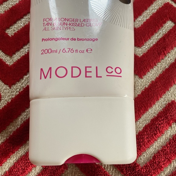 Tan Extender Self Tan Enhancer 200 ML Not Used Smells Great Not Returnable - Picture 4 of 7